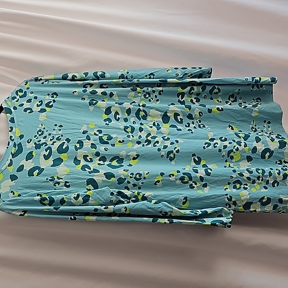 Aqua green leopard ptint ls knit asymmetrical tunic w pockets - Picture 5 of 9